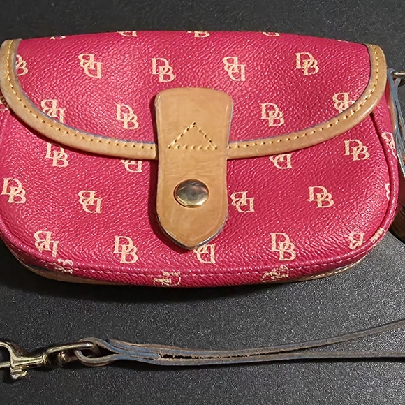 Dooney & Bourke Wristlet - Picture 9 of 14